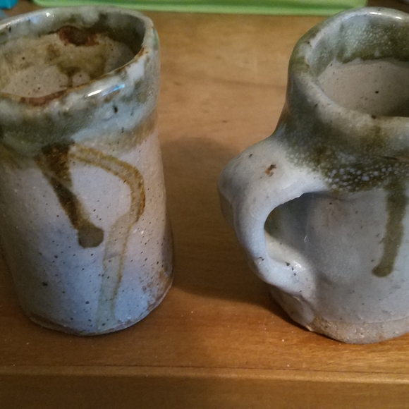 2 handmade clay mugs - Picture 2 of 4